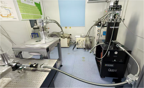 匹配室温孔超导磁体的干式显微低温系统安装成功