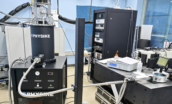 分体式干式显微低温系统安装成功