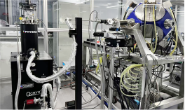 匹配八极矢量磁体的干式UHV兼容低温系统安装成功