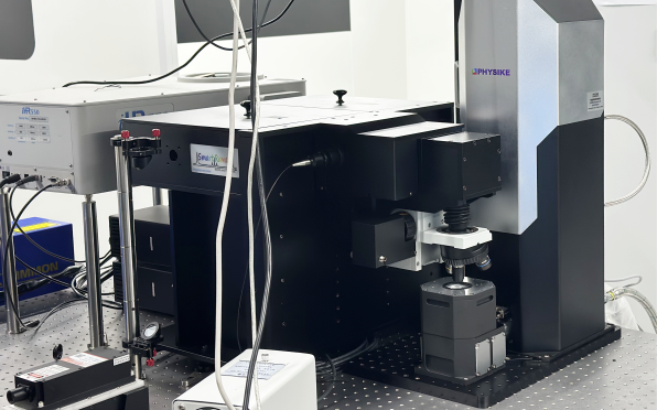 超精细光学显微低温恒温器安装成功