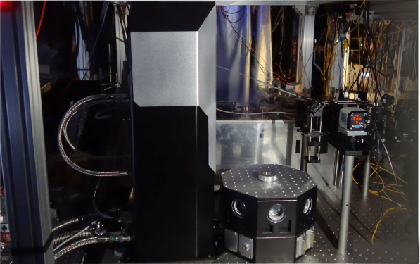 超精细显微低温系统安装成功